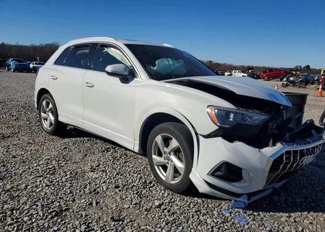 2020 Audi Q3 Premium из США, поврежденный, VIN WA1AECF37L1023633